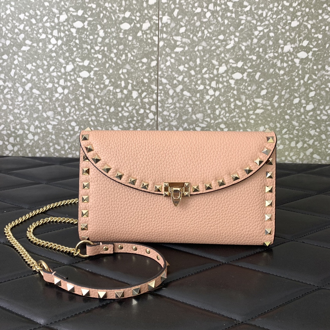 Valentino Garavani Rockstud Small Shoulder Bag in Rose Cannelle Grainy Calfskin